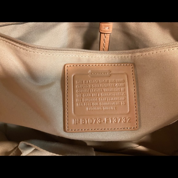 2000s White Leather Coach Purse - Picture 4 of 4